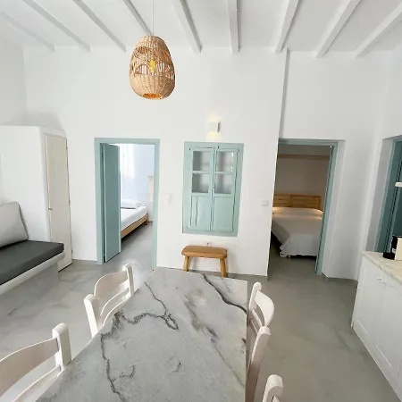 Casa de Férias Cycladic Rooftop House In The Heart Of Parikia