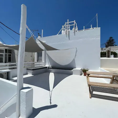 Дом отдыха Cycladic Rooftop House In The Heart Of Parikia *
