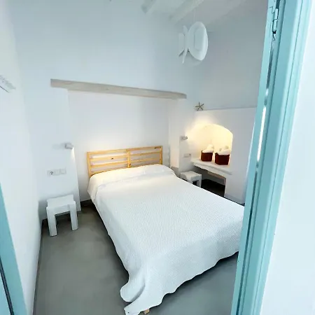 Cycladic Rooftop House In The Heart Of Parikia